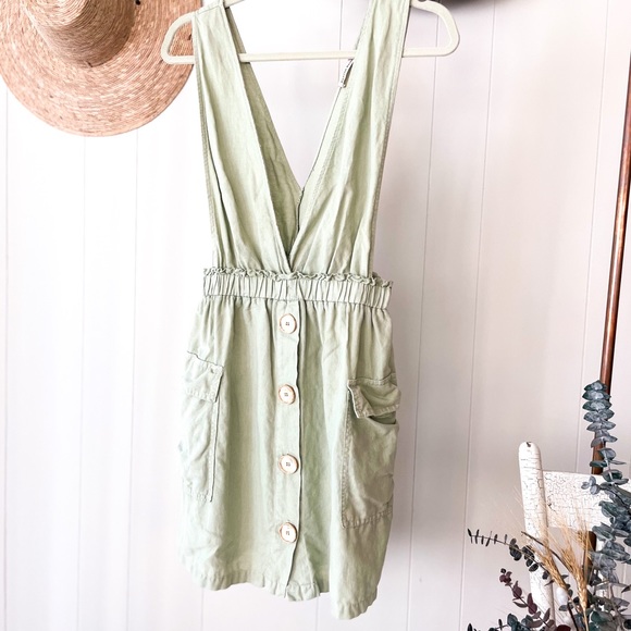 Sage Linen Pinafore - Picture 2 of 8